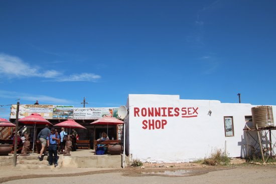 ronnie-s-sex-shop